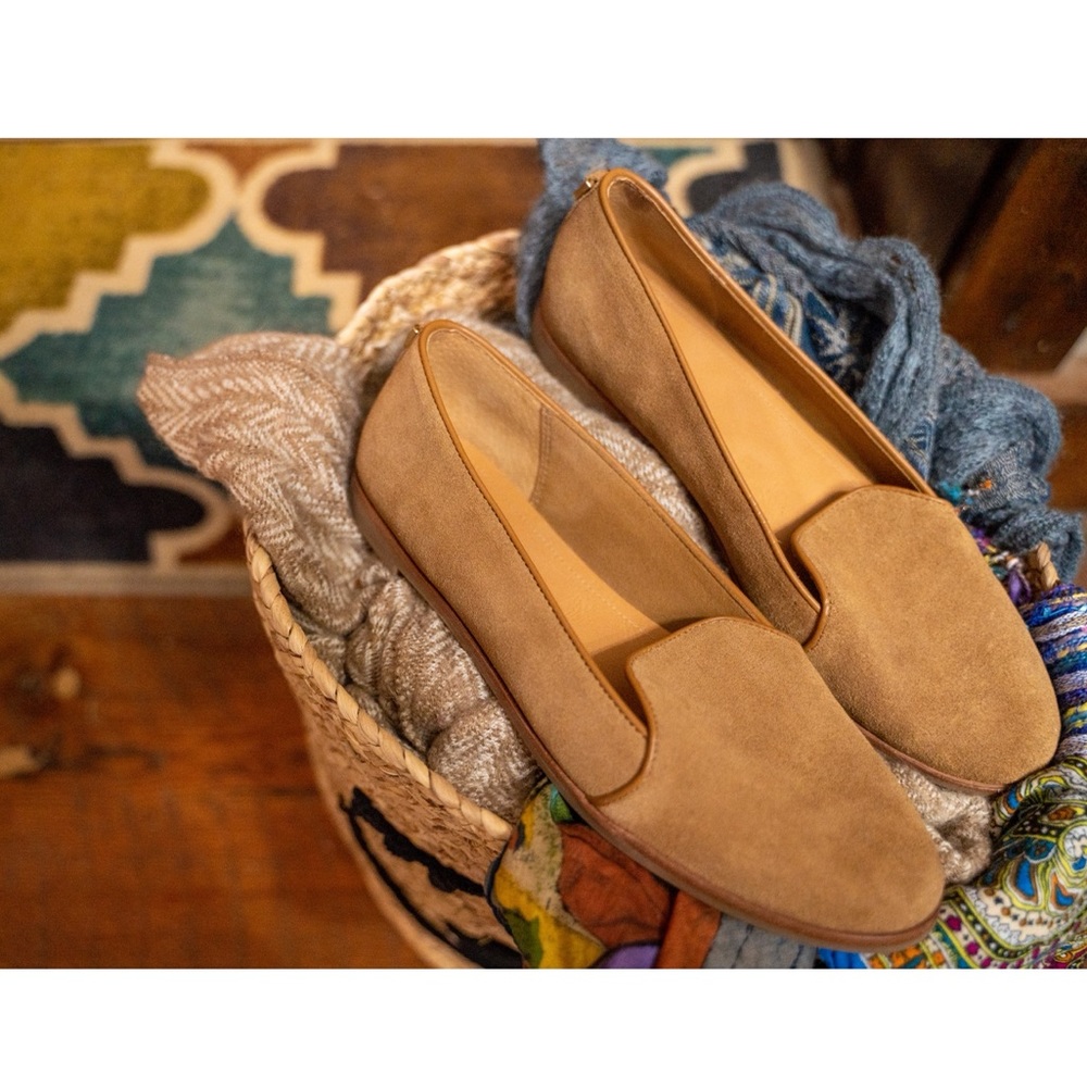 UGG Flats Size 7